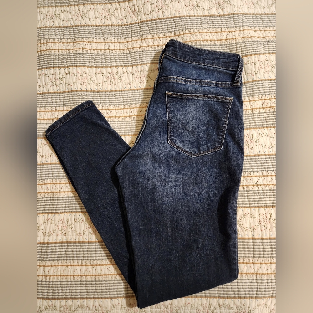 Women's Universal Thread High Rise Skinny Jeans 6/28 R